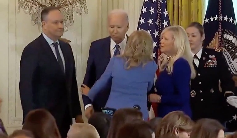Joe Biden bu kez karısını karıştırdı