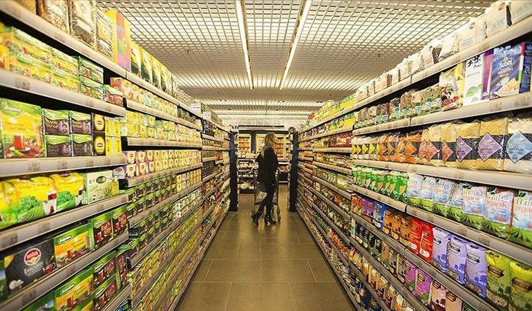 Tarihi geçmiş ürün satıyorlardı! 3 zincir market şubesi mühürlendi…