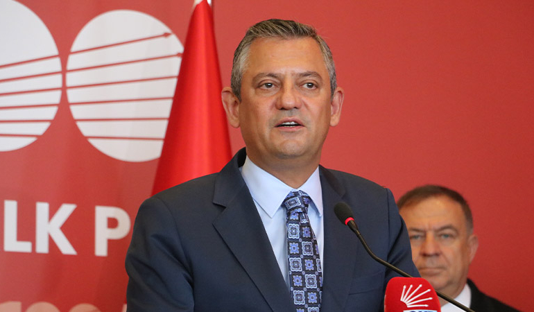Özgür Özel’den KKTC’de Erdoğan’a ‘kara liste’ çağrısı
