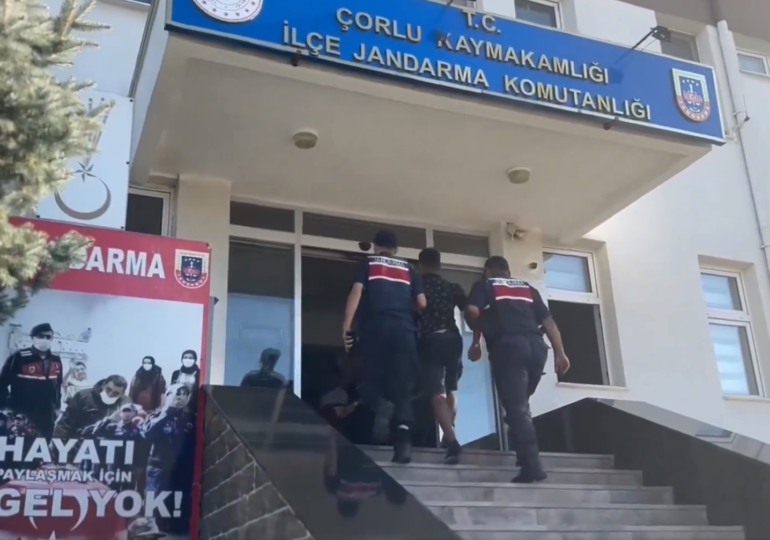 81 ilde aranan 4 bin 517 firari yakalandı