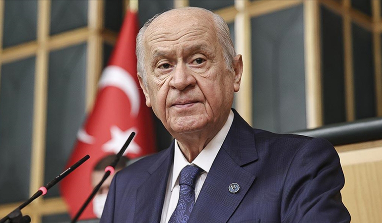 Bahçeli’nin Öcalan çağrısını eleştiren TBMM Grup Danışmanı görevden alındı