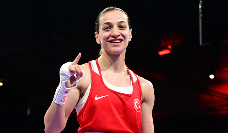 Buse Naz Çakıroğlu çeyrek finale yükseldi
