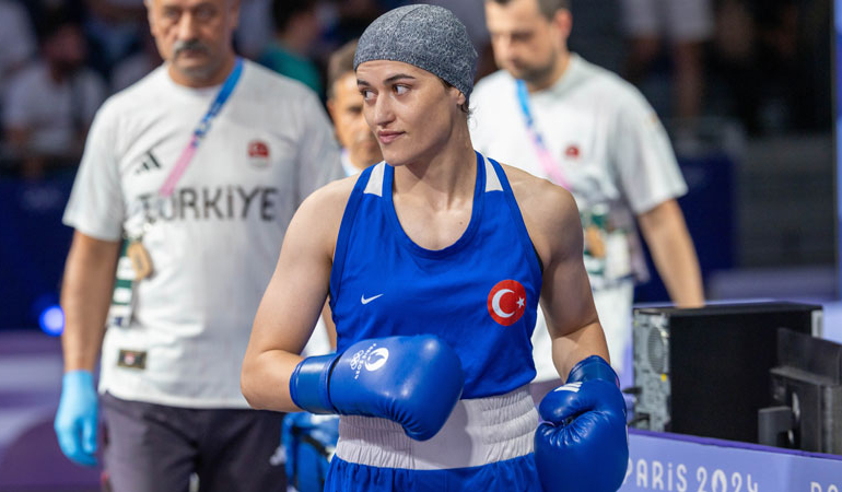 Esra Yıldız Kahraman raund vermeden çeyrek finalde!