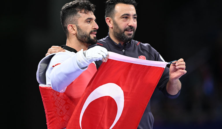 Fatih Çelik’ten Paralimpik Oyunları’nda gümüş madalya
