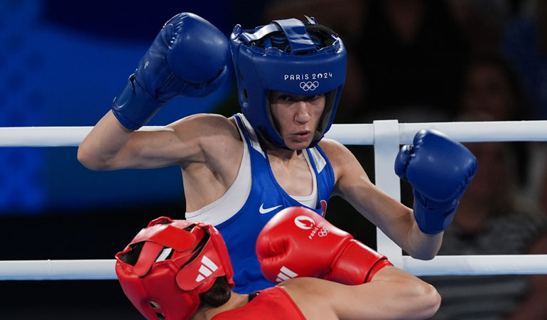 Hatice Akbaş’tan boksta gümüş madalya!