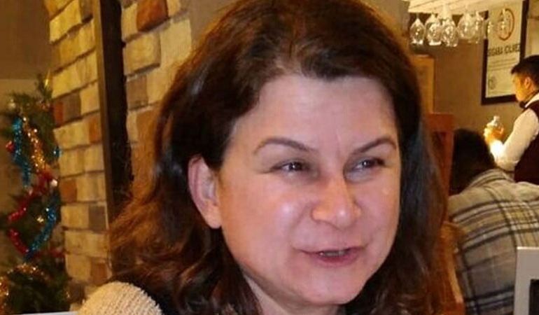 Yemek yaparken üzerine kızgın yağ dökülen kadın 2 ay sonra öldü