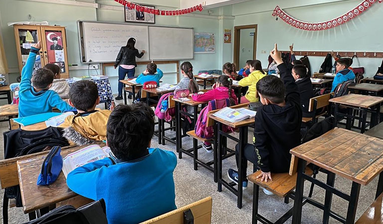 Bakan Tekin açıkladı: Ara tatiller kaldırılıyor mu?