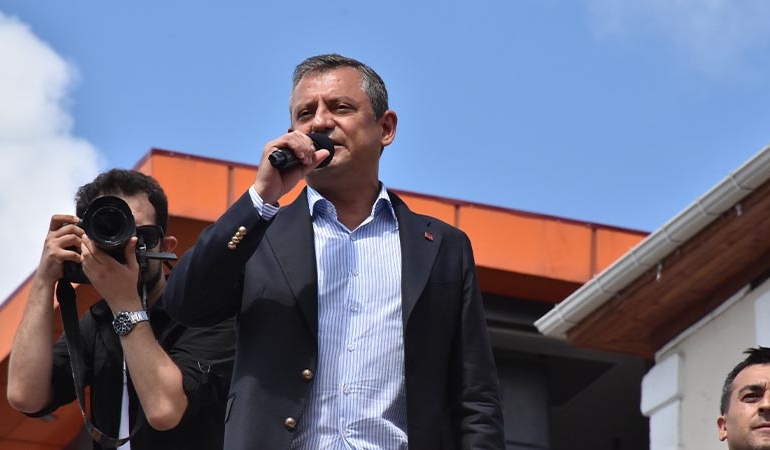 Özgür Özel’den ‘Instagram’ ve ‘AYM’ çıkışı