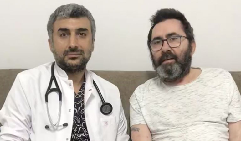 Peker Açıkalın doktoruyla kamera karşısına geçti