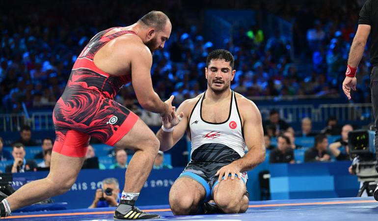 Taha Akgül final şansını kaçırdı
