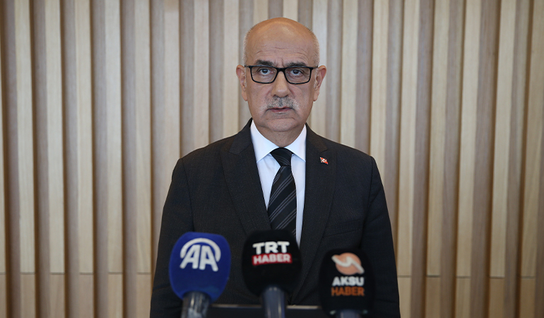 AKP’li Vahit Kirişci: Haniye’nin ölümünü kınamayanların köpek sevgisinden söz etme hakları yok