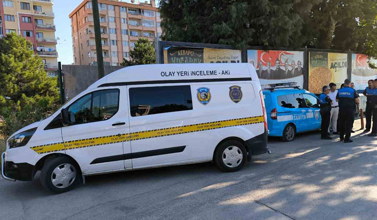 Yabancı uyruklu kişinin ruhsatsız lokantasına mühür vurmuşlardı: Zabıta araçlarına saldırı