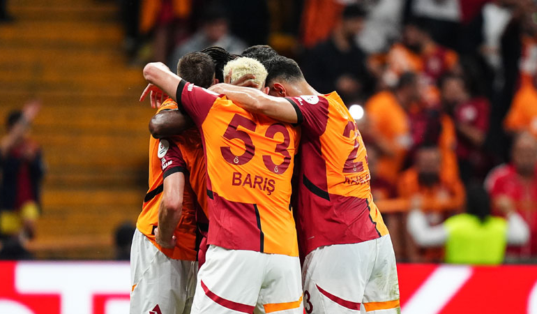 Galatasaray erteleme maçını rahat geçti