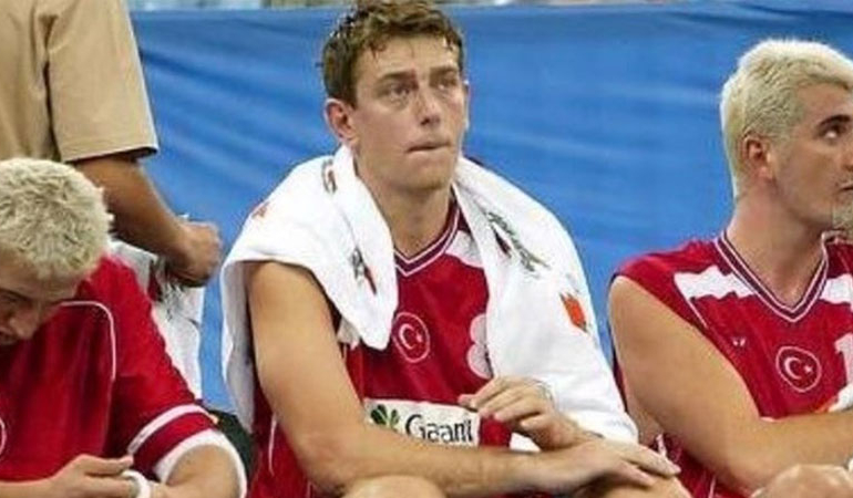 Eski milli basketbolcu Asım Pars evinde ölü bulundu