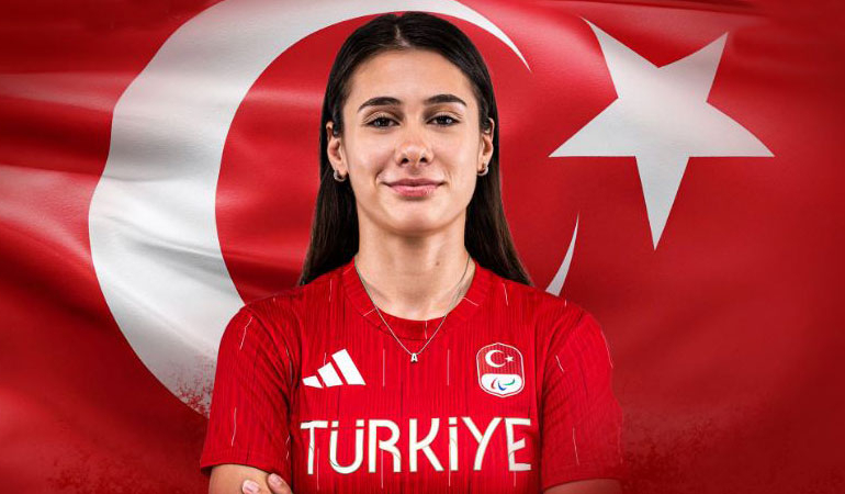Paris’te Aysel Önder’den gümüş madalya!