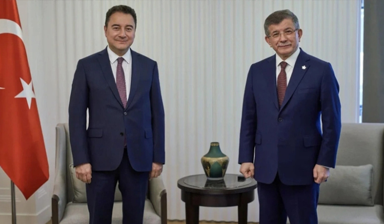 Babacan ve Davutoğlu arasında ittifak görüşmesi