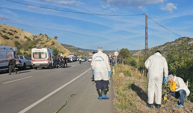 Kayıp olarak aranan kişi devrilen otomobilinde ölü bulundu