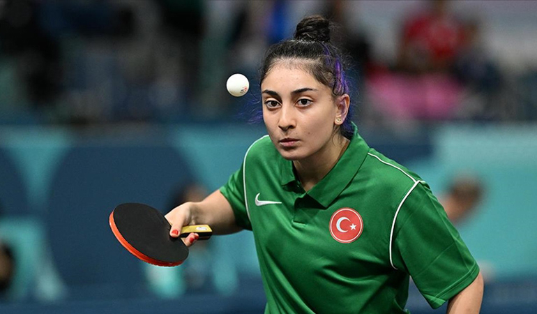 Paris’te milli sporcu Ebru Acer’den bronz madalya
