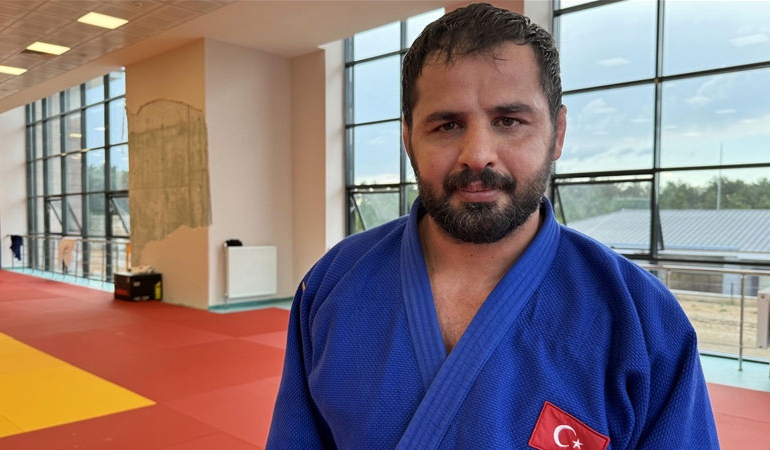 İbrahim Bölükbaşı’ndan Paris’te altın madalya!