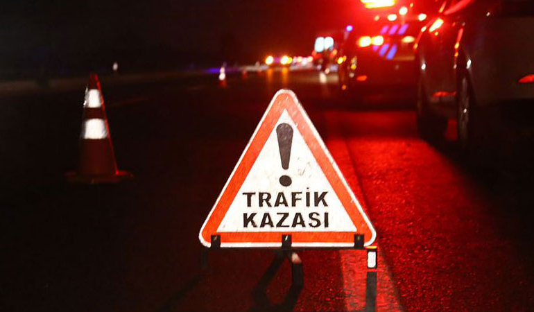 Sivas’ta yolcu otobüsü devrildi: Yaralılar var