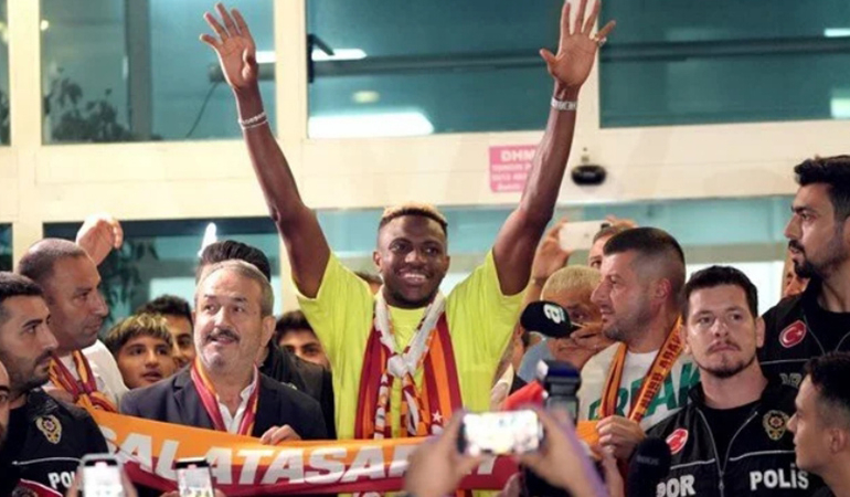Victor Osimhen, Galatasaray için İstanbul’da: İşte ilk sözleri…