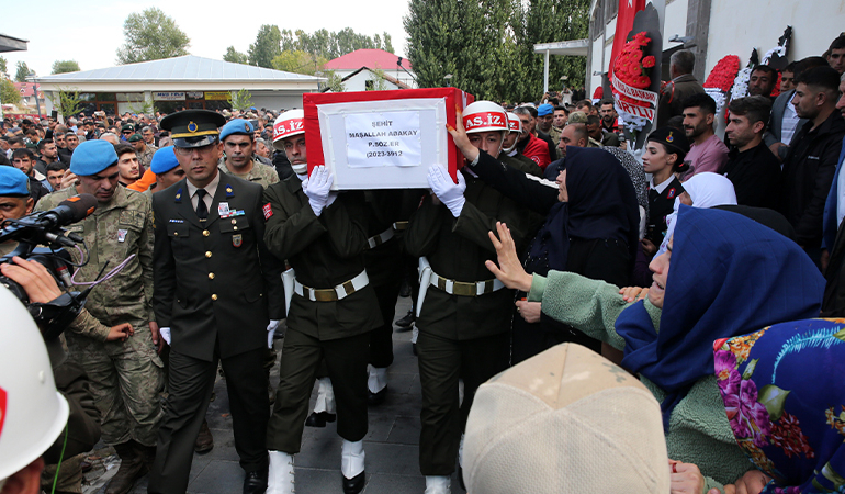 Şehit Piyade Sözleşmeli Er Abakay’a acı veda