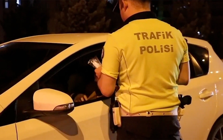 445 bin 375 sürücüye işlem