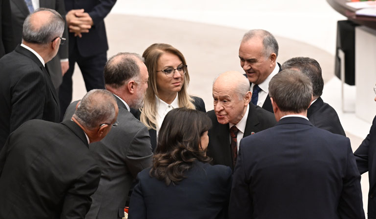 Bahçeli’den ‘DEM’le tokalaşma’ açıklaması: Yeni bir döneme giriyoruz
