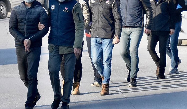 Osmaniye ve Hatay’da FETÖ operasyonu: 12 firari yakalandı