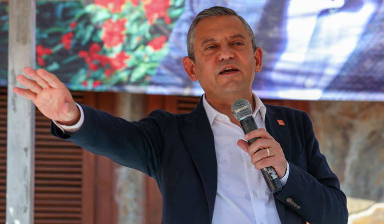 Özgür Özel: Yaşar Kemal’in sahip çıktıklarını iktidara getirmeye söz veriyorum