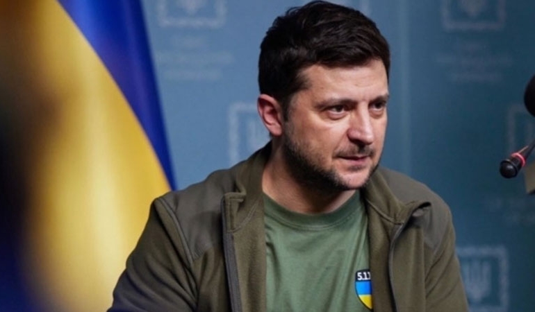 Zelenskiy yabancıları subay yapacak yasayı onayladı