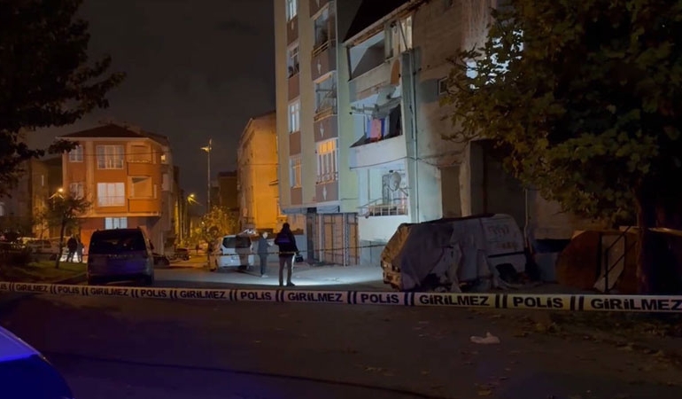Küçükçekmece’de silahlı kavga: 14 yaşındaki çocuk öldü!