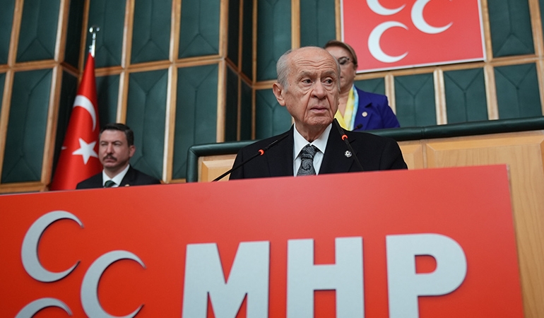 Bahçeli’den İmralı görüşmesi sonrası ilk açıklama: Devir değişti, zincirler kırıldı…