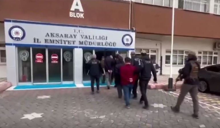 FETÖ’ye ‘kıskaç’ operasyonu… 459 kişi yakalandı