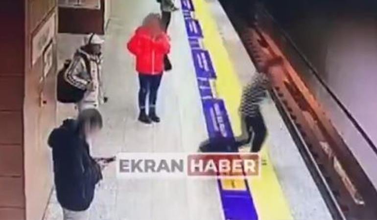 Marmaray’da intihar girişimi: 15 yaşındaki çocuk raylara atladı!