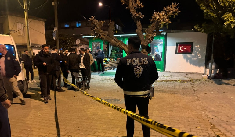 İzmir Seferihisar’da polislere silahlı saldırı: Yaralılar var!