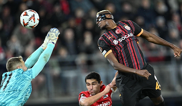 Galatasaray, Hollanda’dan bir puanla döndü