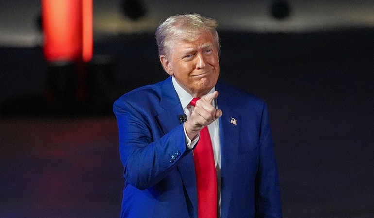 Trump’ın ‘sus payı’ davasında cezanın açıklanması süresiz ertelendi