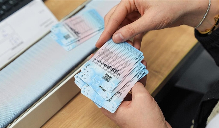 Kimlik, pasaport ve ehliyetin 2025 fiyatı belli oldu