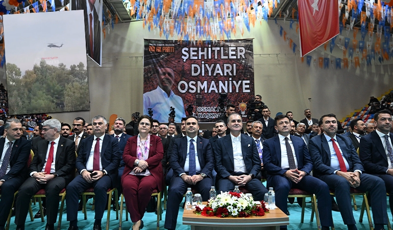 Turhan Çömez: AKP’li vekiller, parti kongresine Jandarma’ya ait helikopterle gitti