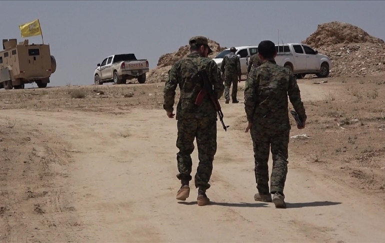 PKK/YPG’den Afrin’e dönmek isteyen sivillere engel… Münbiç ve Rakka zorlaması!