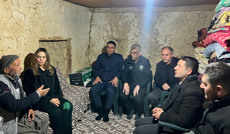 Şehit polis Mustafa Akgül’ün babaevi…