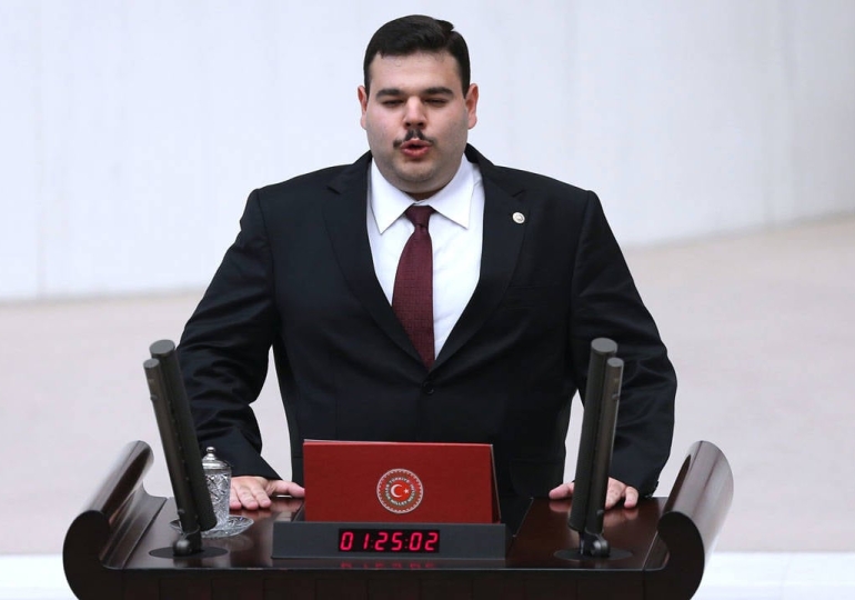 Eski AKP’li vekil: Saray’daki başdanışmanlar yargıya müdahale ediyor