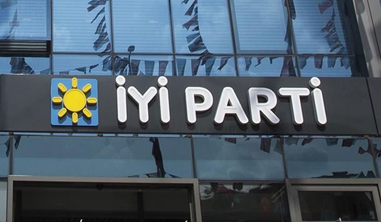 İYİ Parti’den istifa eden 38 kişi MHP’ye geçti