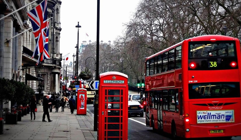 Londra’da bomba paniği!