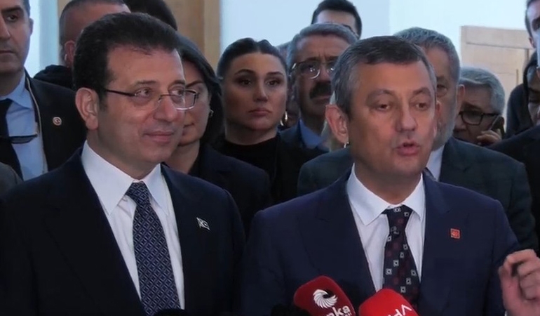 ‘Sahte diploma’ soruşturması: Özgür Özel isim vermeden Veryansın Tv’yi hedef aldı… Erdem Atay’dan yanıt geldi