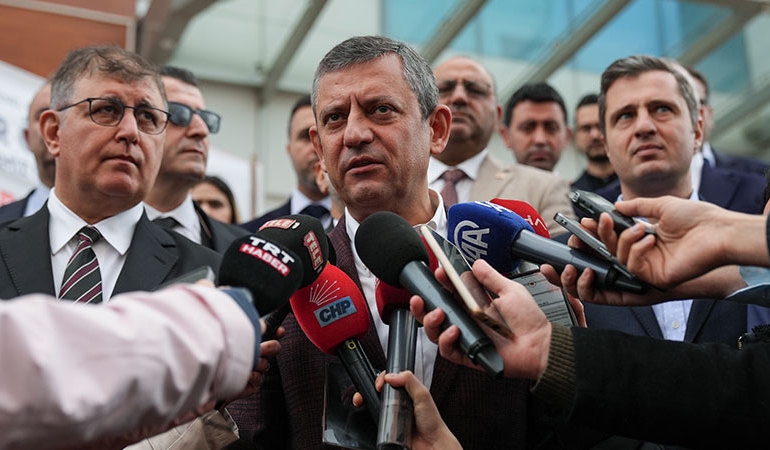 Özgür Özel’den MHP ile ilgili dikkat çeken bilgi: ‘Haberimiz var’ diyerek açıkladı