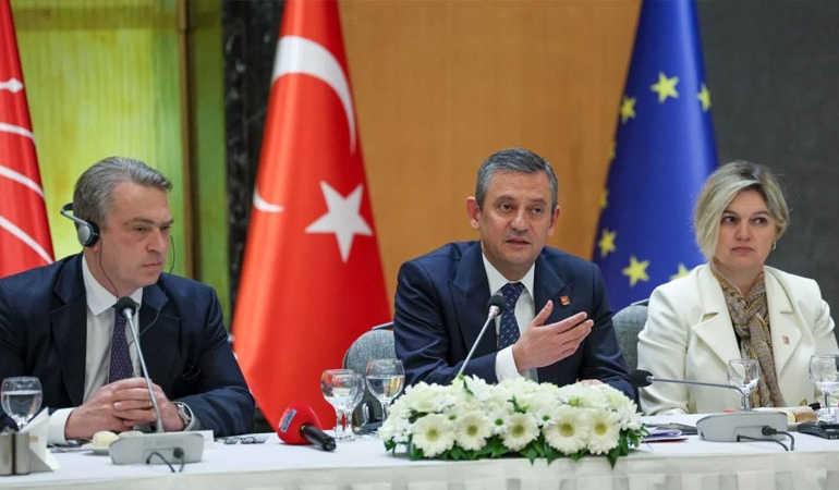 ozgurozelone
