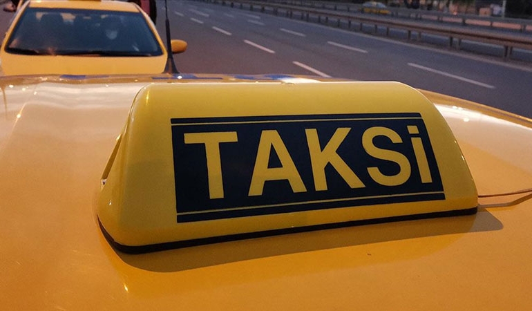 Kadın yolcuları bayıltıp görüntülerini kaydeden taksi şoförü gözaltına alındı!