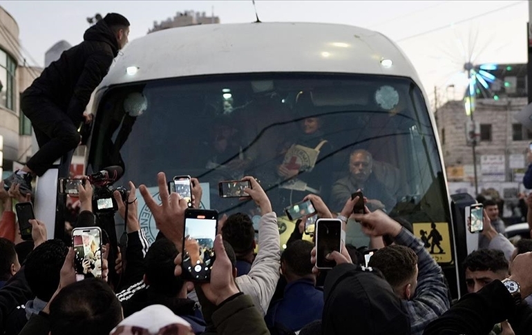 Hamas ile İsrail arasında üçüncü esir takası